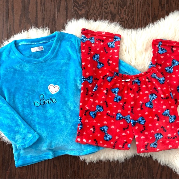 Warm and Cozy Womens Pullover Sweater and Pant Pajama Set Size Medium - Picture 2 of 9